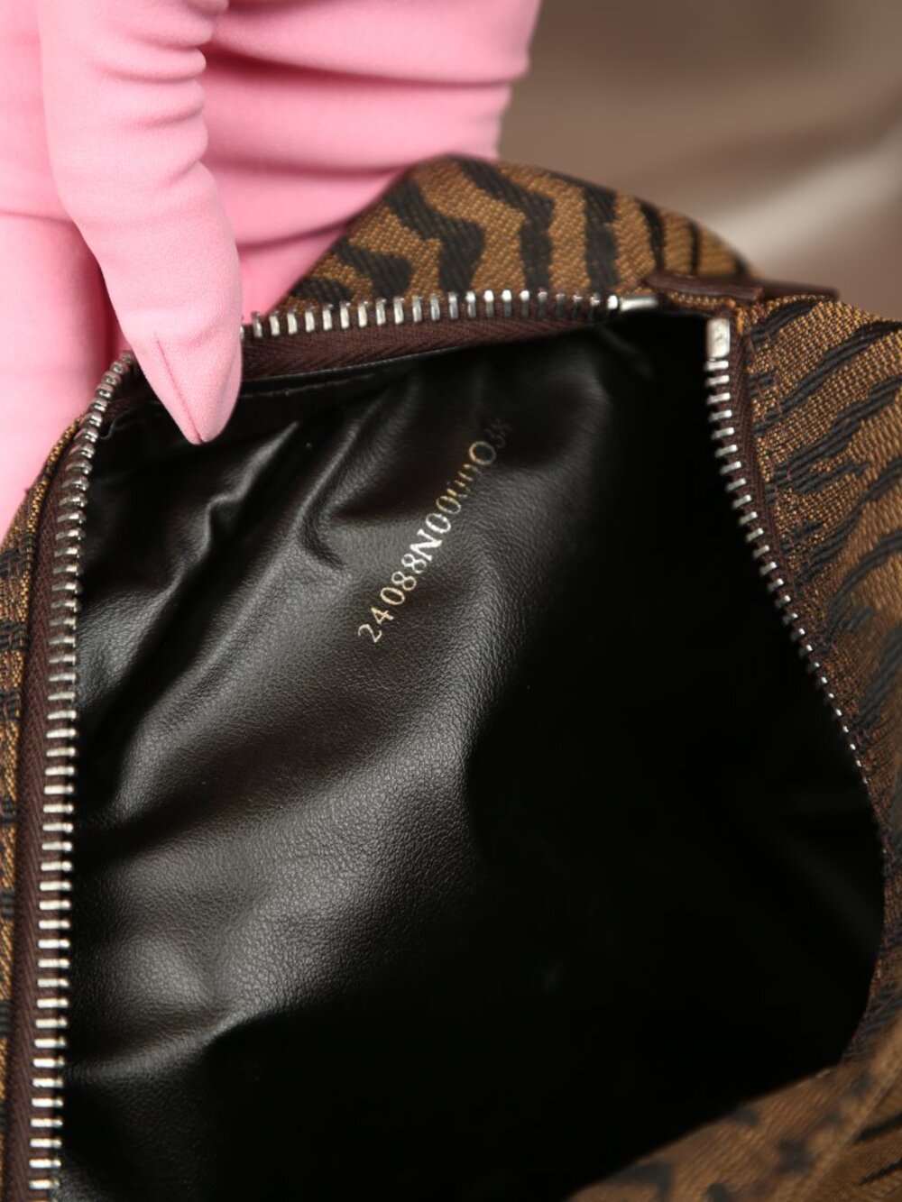 Extremely rare Fendi Bag - Picture 13 of 13
